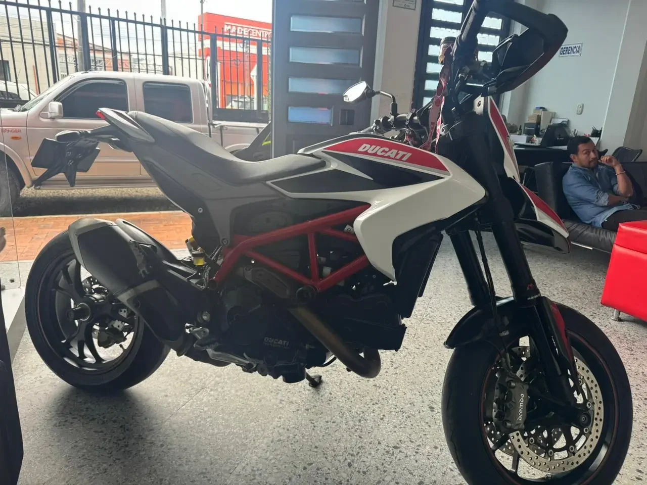 Ducati Hypermotard SP Special 821