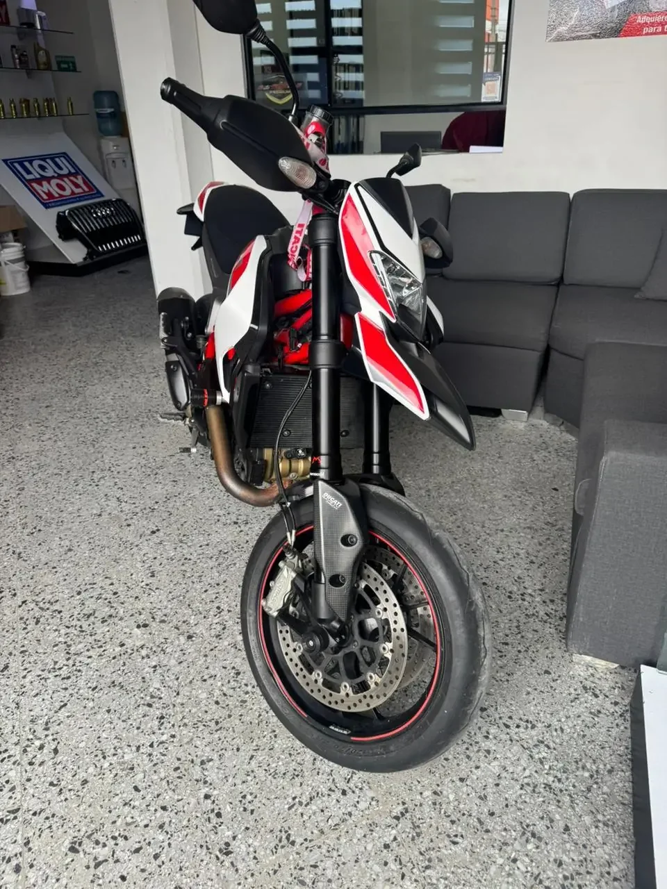 Ducati Hypermotard SP Special 821