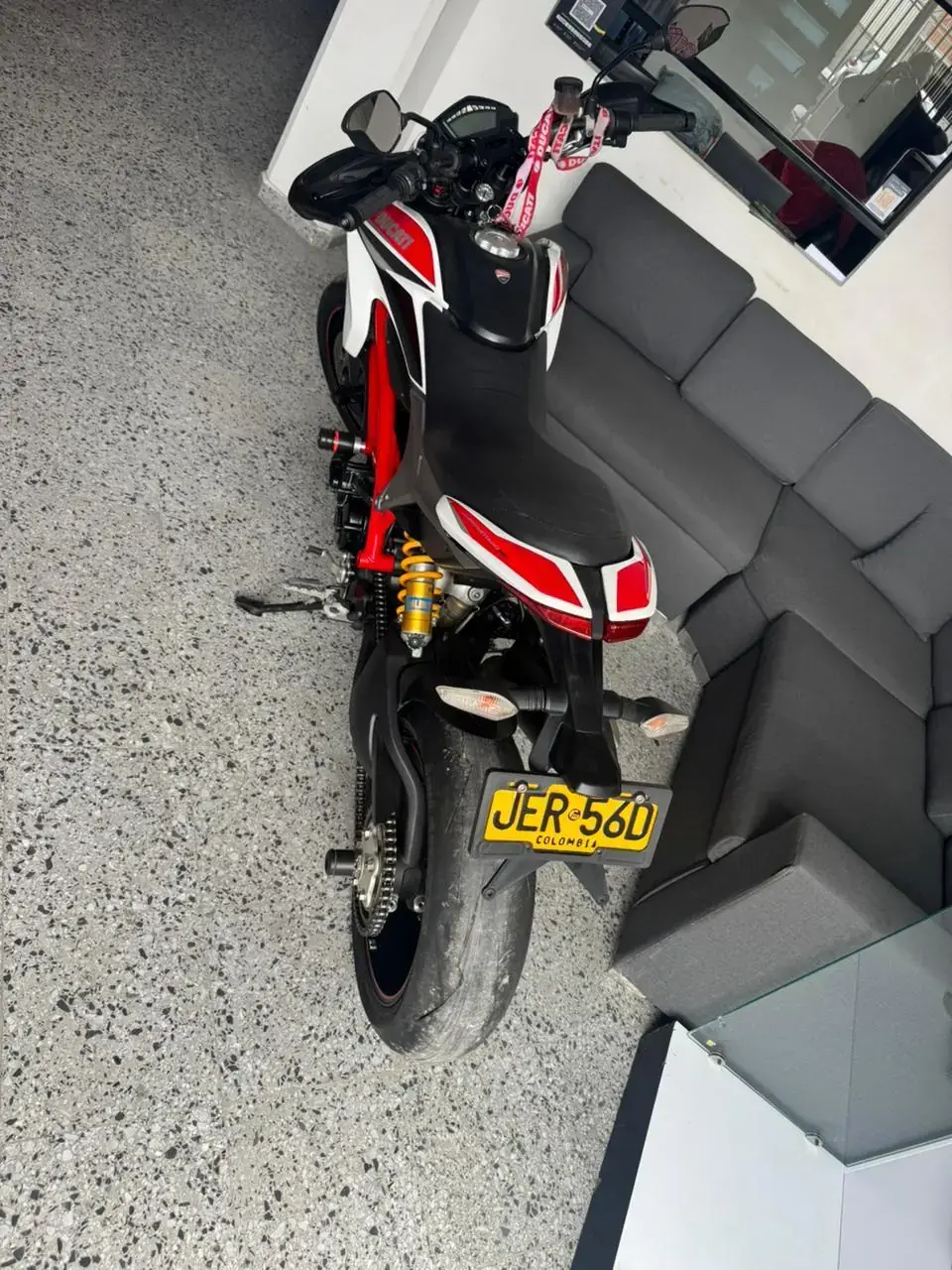 Ducati Hypermotard SP Special 821 - Vista 4