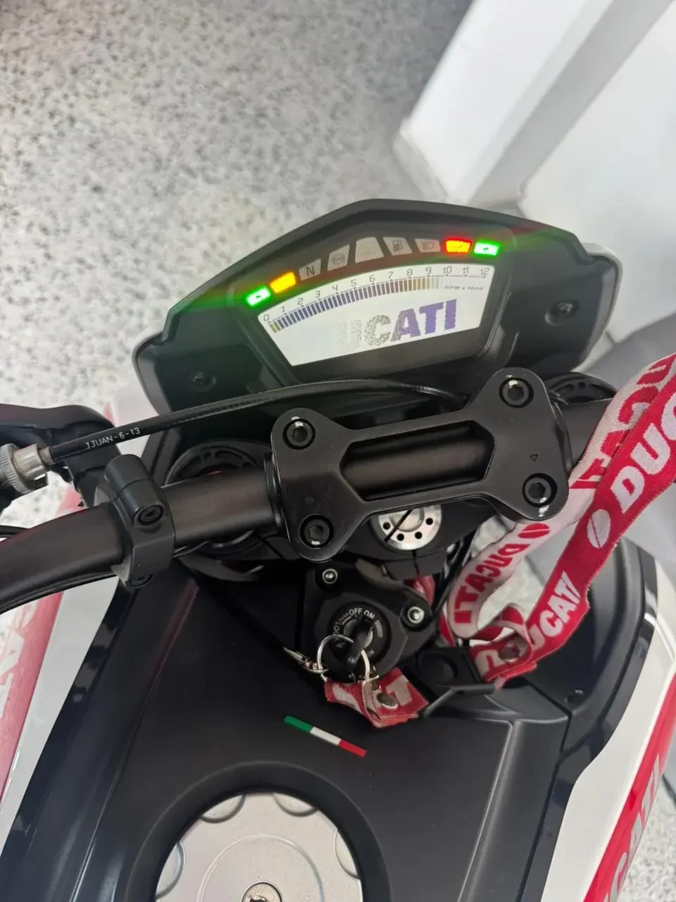 Ducati Hypermotard SP Special 821